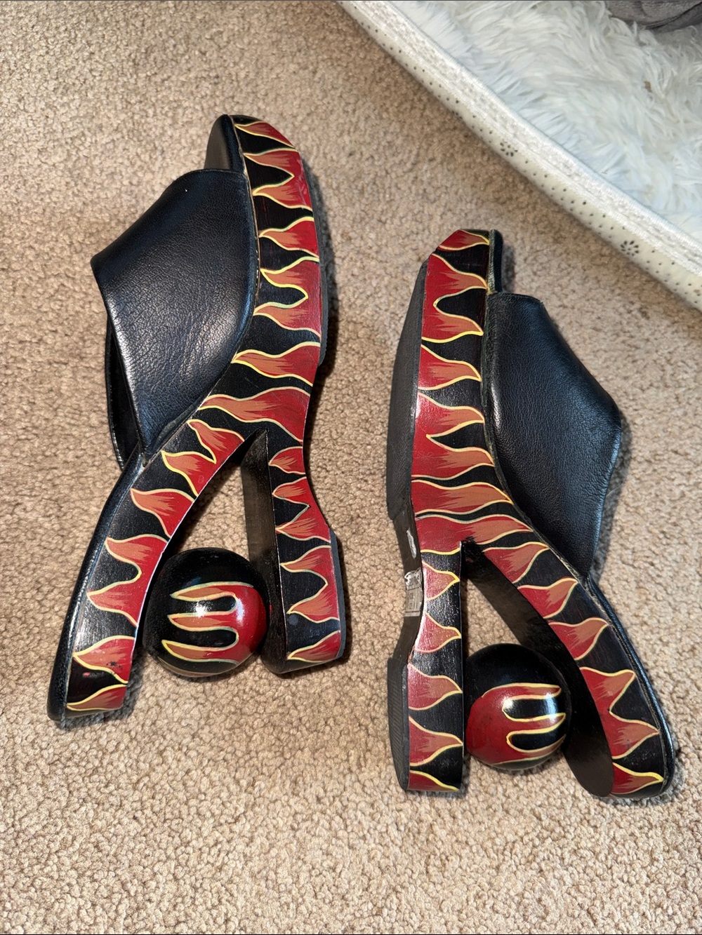 Vintage unique wooden hand painted mules - Picture 13 of 15